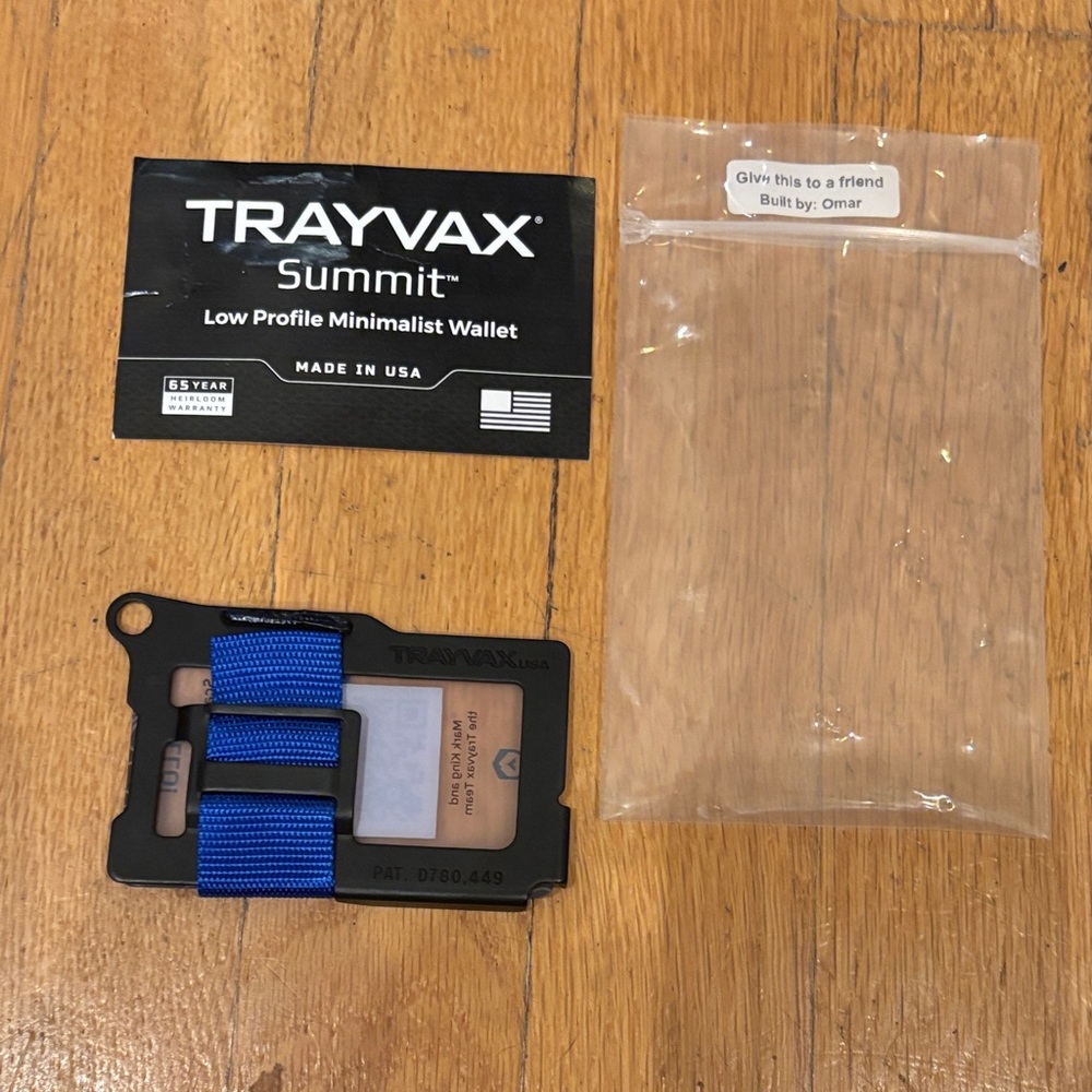 Trayvax Summit Minimalist Wallet - Black and Blue